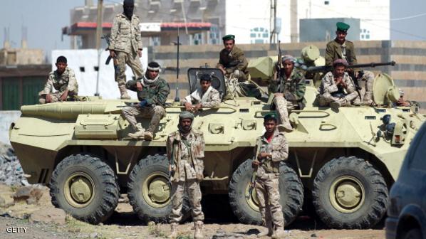 الجيش اليمني يتصدى للمتمردين الحوثيين شمال صنعاء